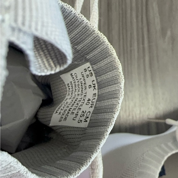 US Polo Association Women's Size 8.5 Gray And White Slip On Tennis Shoes - Picture 7 of 8